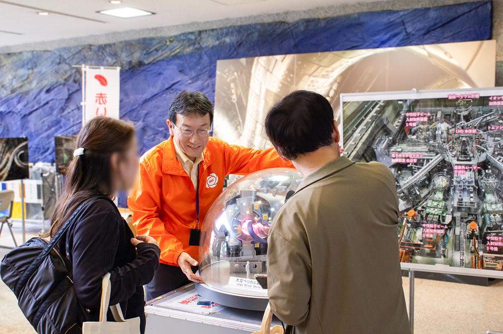 研究所紹介展示（質問コーナー）